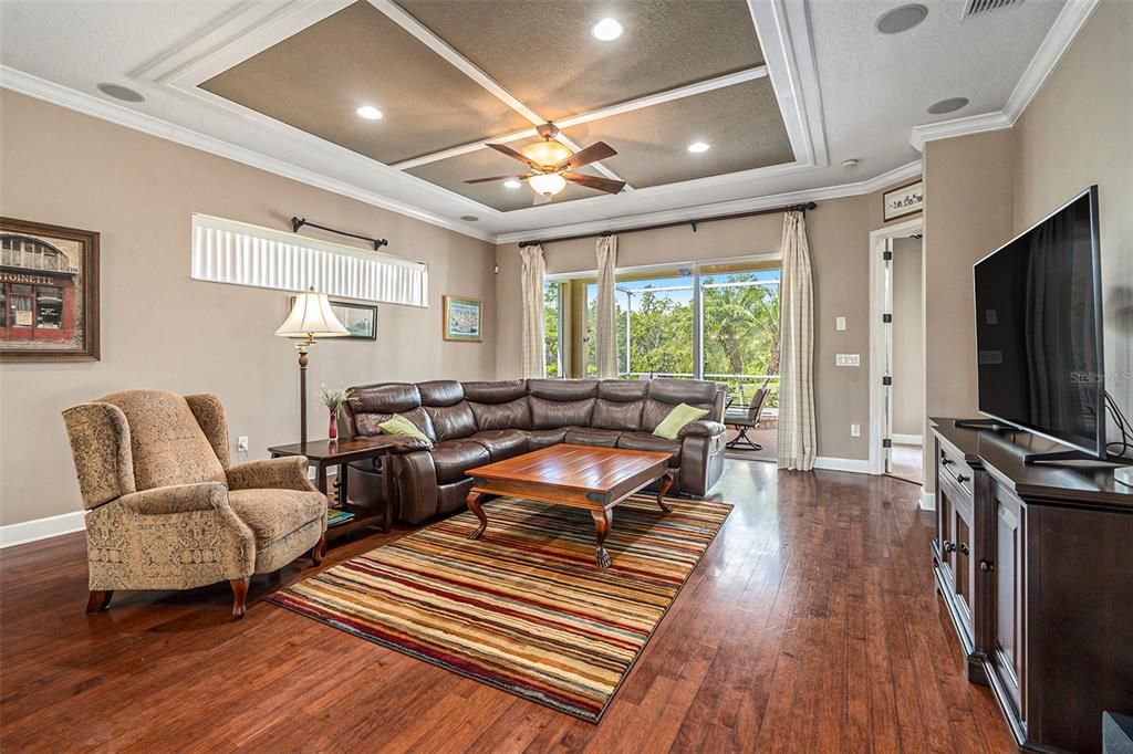 Active With Contract: $320,000 (2 beds, 2 baths, 1852 Square Feet)