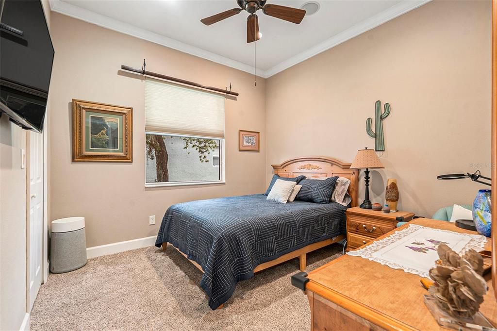 Active With Contract: $320,000 (2 beds, 2 baths, 1852 Square Feet)