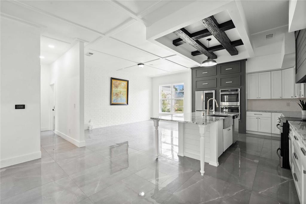 Active With Contract: $968,000 (3 beds, 3 baths, 2918 Square Feet)