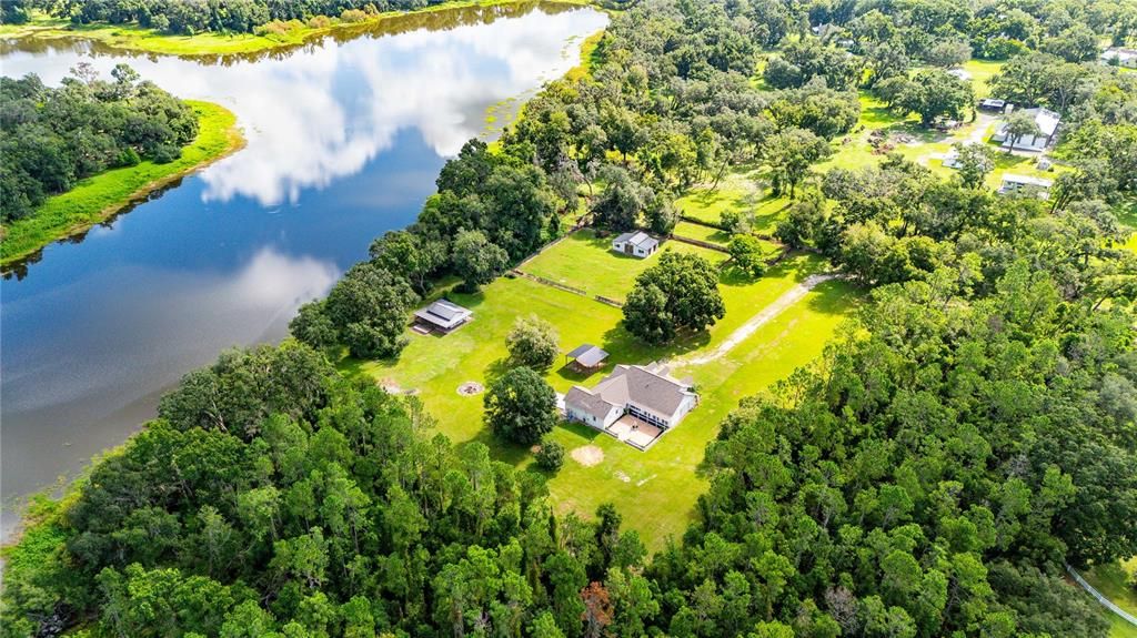 Active With Contract: $968,000 (3 beds, 3 baths, 2918 Square Feet)