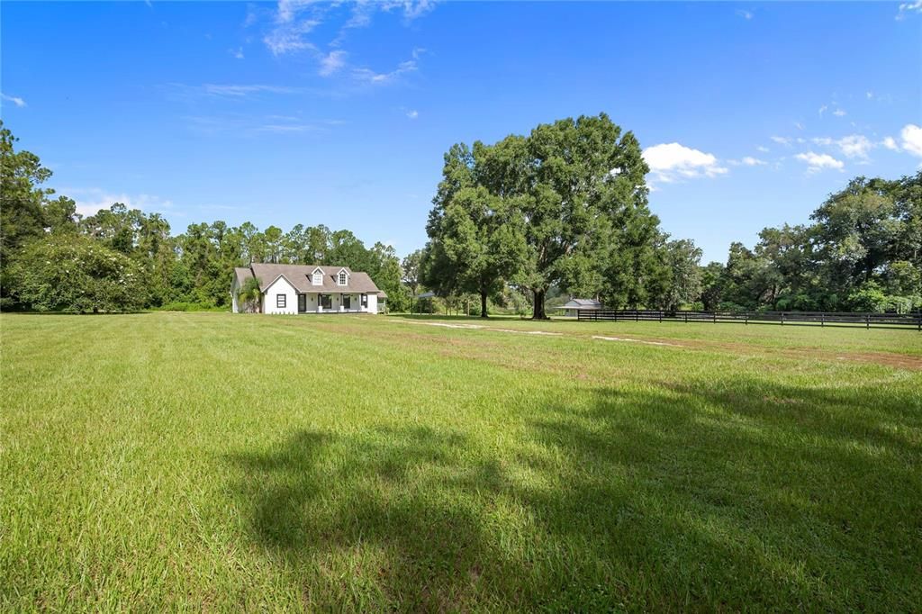 Active With Contract: $968,000 (3 beds, 3 baths, 2918 Square Feet)