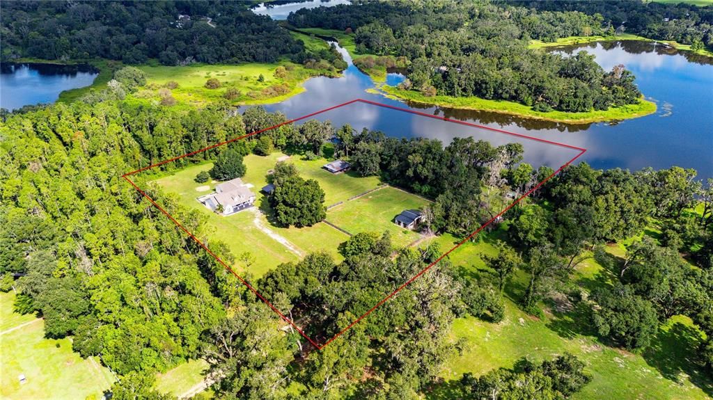 Active With Contract: $968,000 (3 beds, 3 baths, 2918 Square Feet)