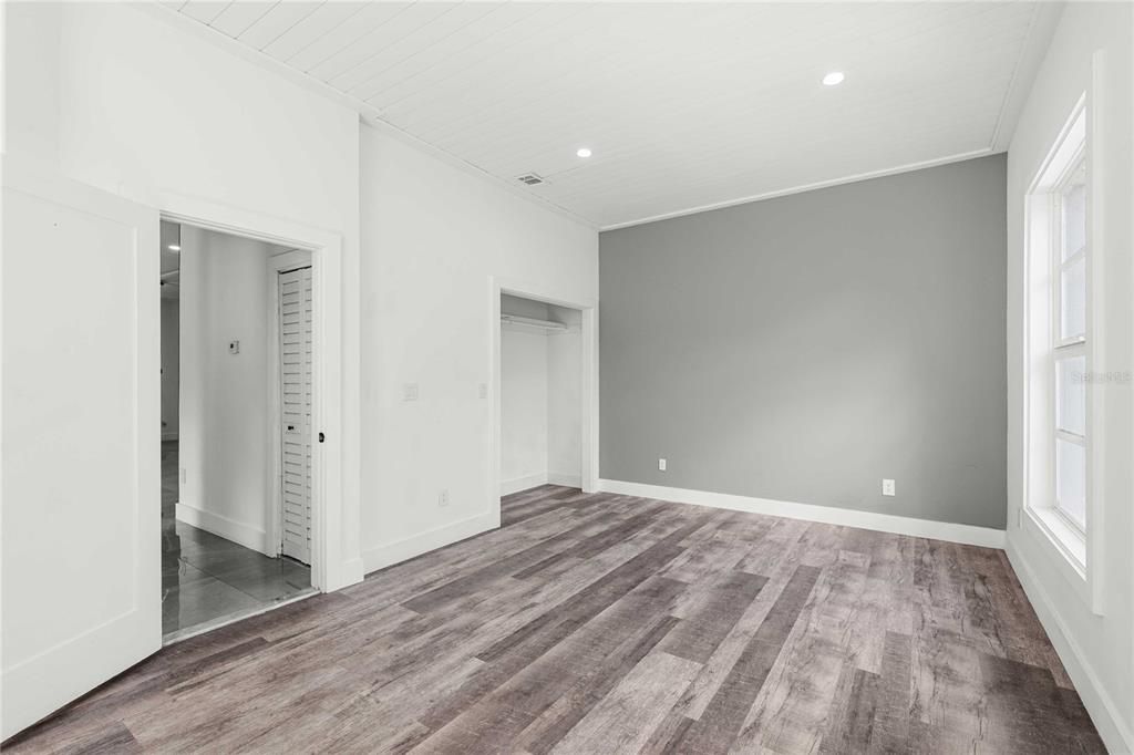 Active With Contract: $968,000 (3 beds, 3 baths, 2918 Square Feet)