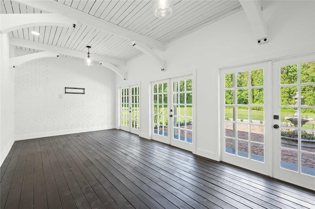 Active With Contract: $968,000 (3 beds, 3 baths, 2918 Square Feet)