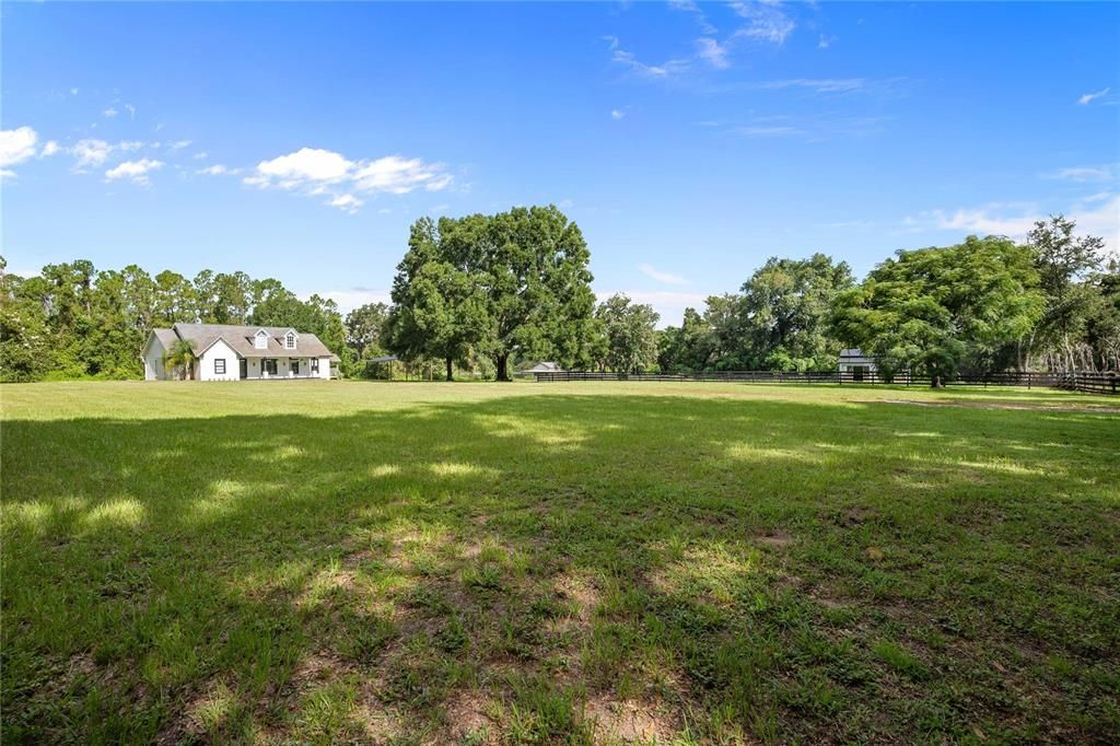 Active With Contract: $968,000 (3 beds, 3 baths, 2918 Square Feet)