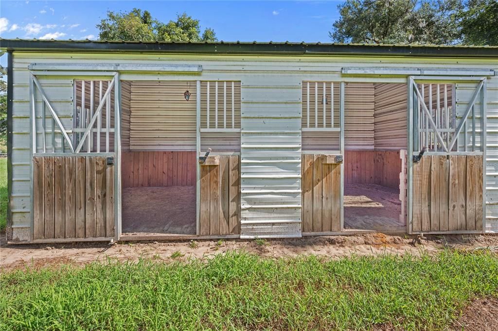 Active With Contract: $968,000 (3 beds, 3 baths, 2918 Square Feet)