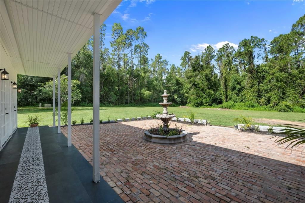 Active With Contract: $968,000 (3 beds, 3 baths, 2918 Square Feet)