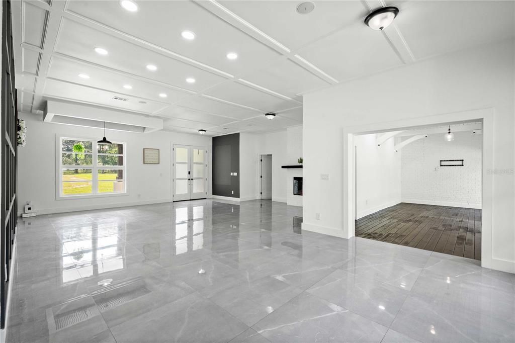 Active With Contract: $968,000 (3 beds, 3 baths, 2918 Square Feet)