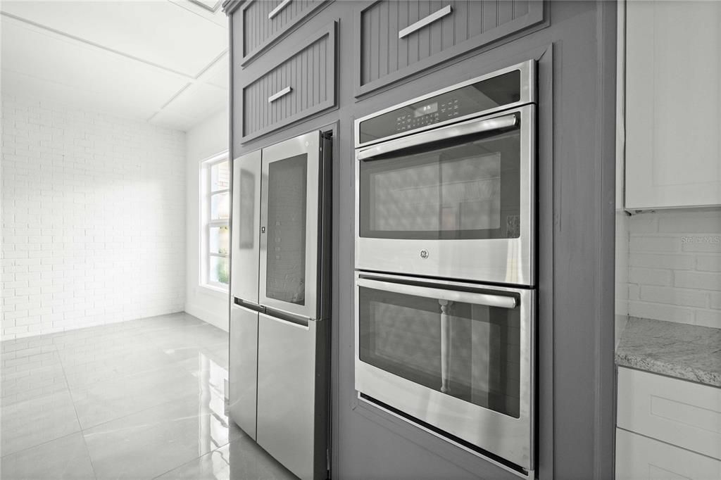 Active With Contract: $968,000 (3 beds, 3 baths, 2918 Square Feet)