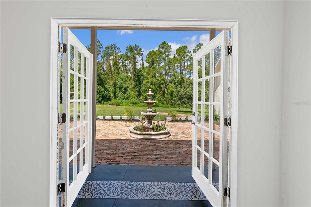 Active With Contract: $968,000 (3 beds, 3 baths, 2918 Square Feet)