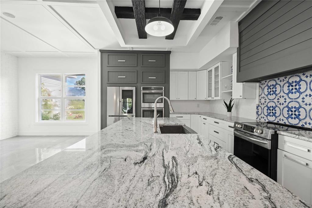 Active With Contract: $968,000 (3 beds, 3 baths, 2918 Square Feet)