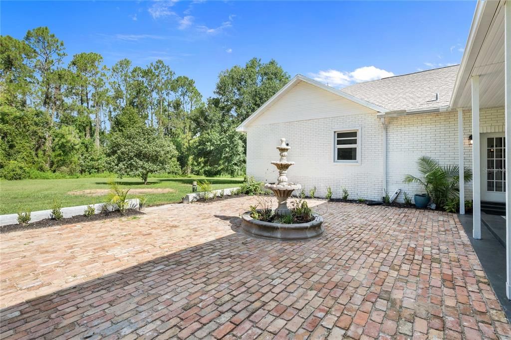 Active With Contract: $968,000 (3 beds, 3 baths, 2918 Square Feet)