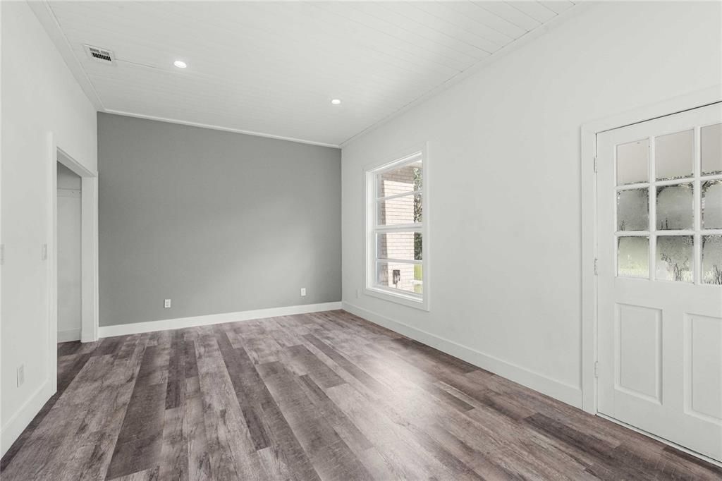 Active With Contract: $968,000 (3 beds, 3 baths, 2918 Square Feet)