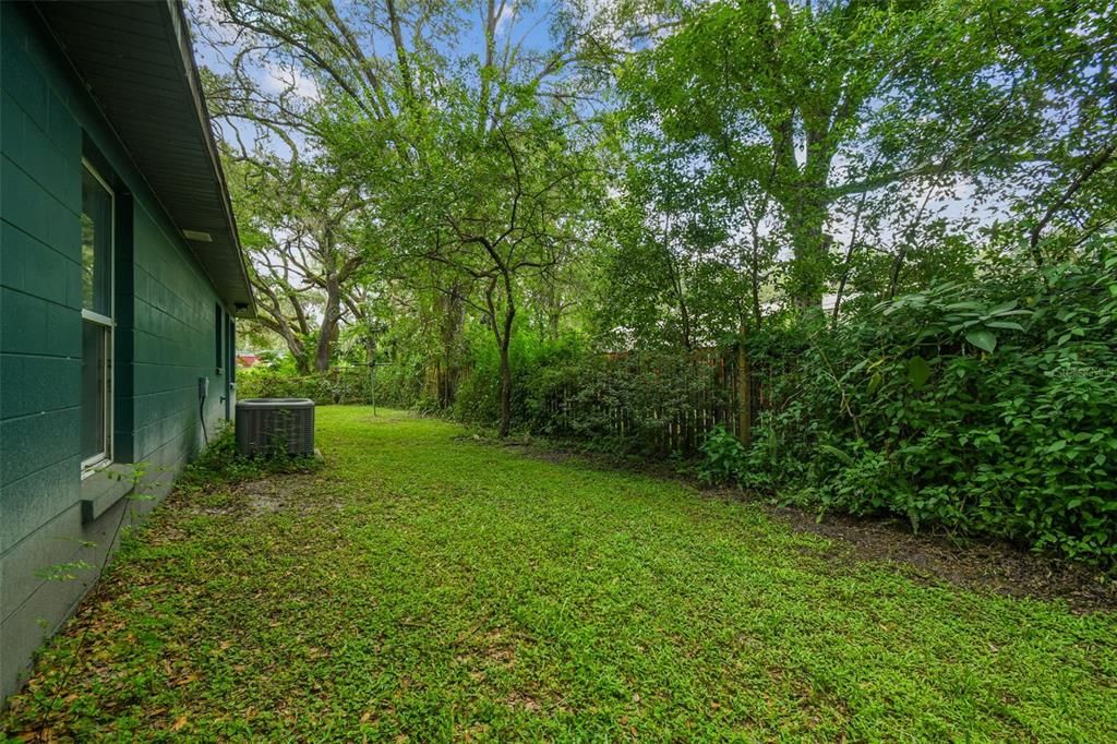 На продажу: $164,000 (2 спален, 1 ванн, 1008 Квадратных фут)