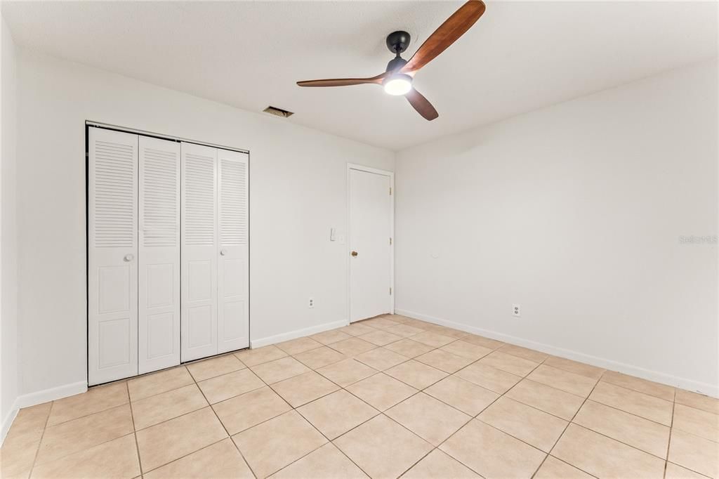 出租: $1,650 (2 贝兹, 1 浴室, 1184 平方英尺)