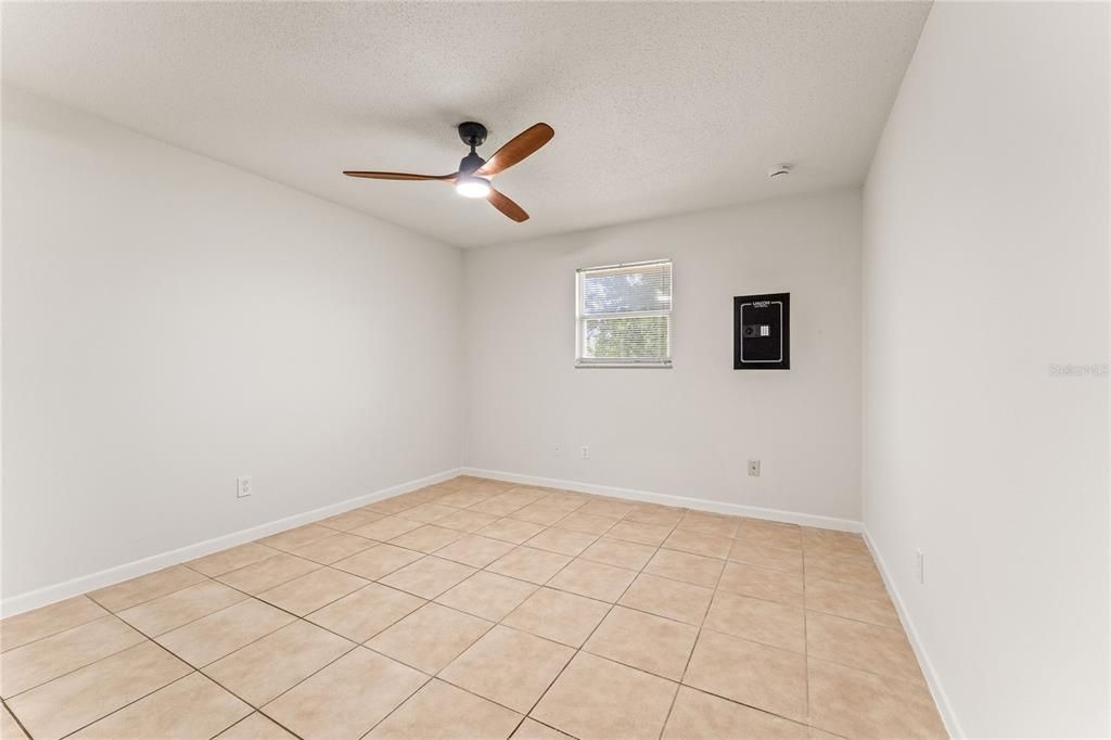 出租: $1,650 (2 贝兹, 1 浴室, 1184 平方英尺)