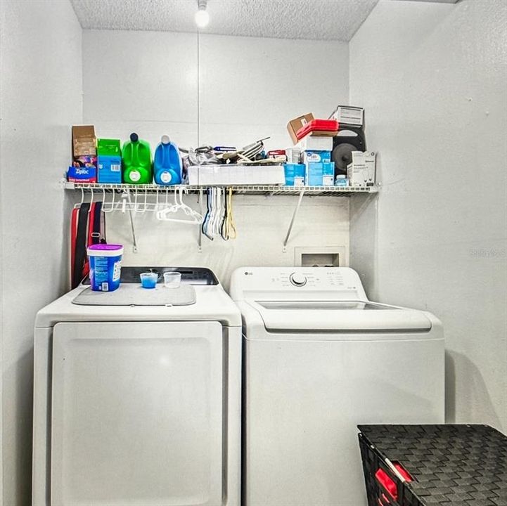 На продажу: $190,000 (3 спален, 2 ванн, 1588 Квадратных фут)