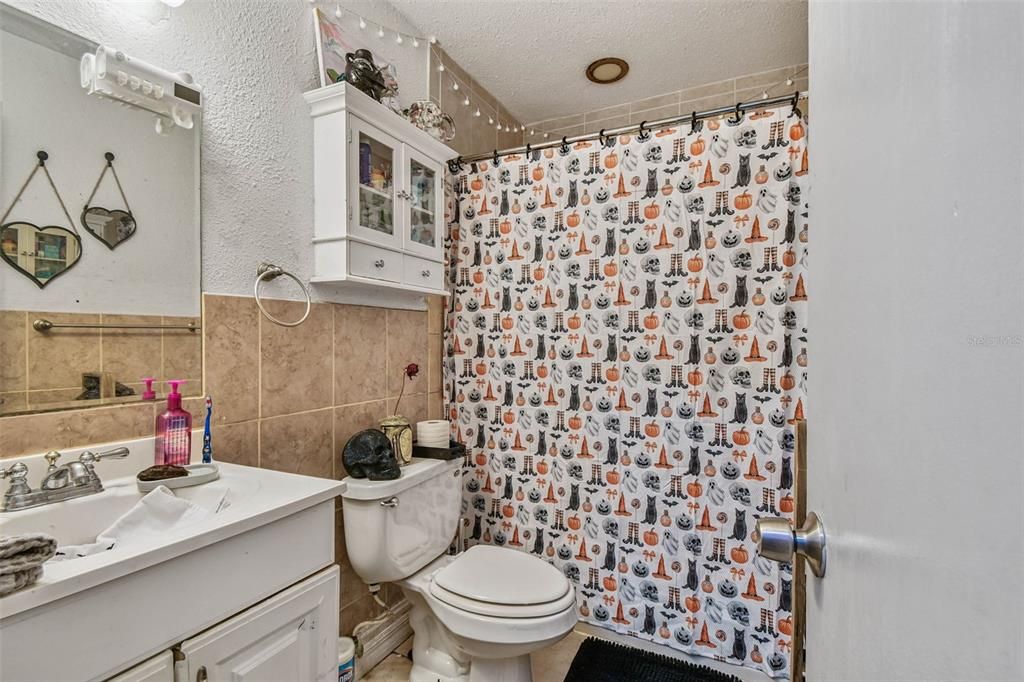 На продажу: $190,000 (3 спален, 2 ванн, 1588 Квадратных фут)