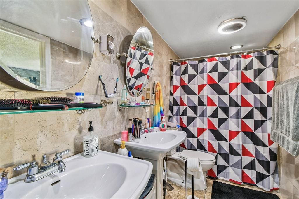 На продажу: $190,000 (3 спален, 2 ванн, 1588 Квадратных фут)