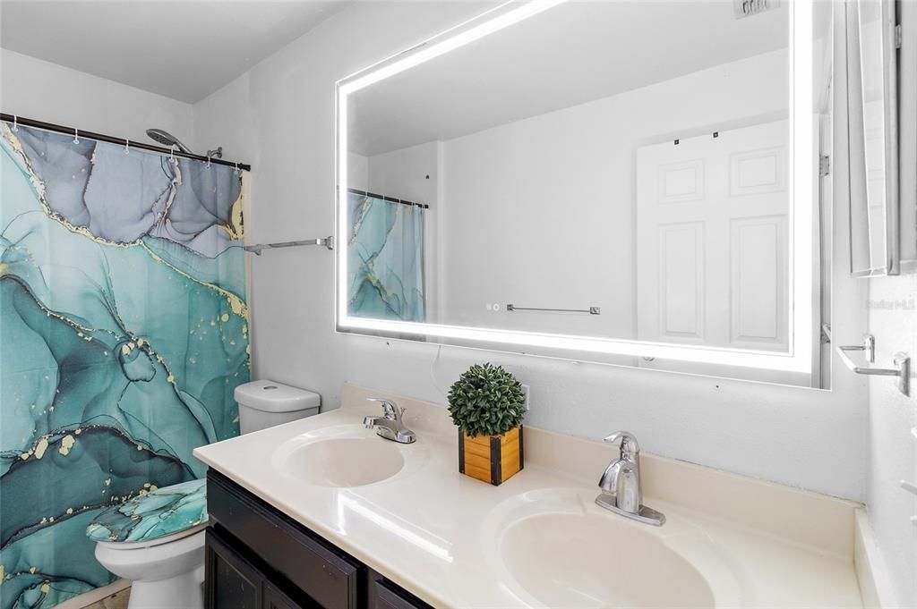 待售: $420,000 (4 贝兹, 2 浴室, 2825 平方英尺)