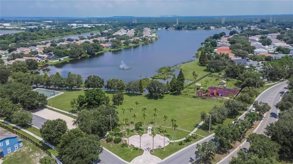 待售: $420,000 (4 贝兹, 2 浴室, 2825 平方英尺)