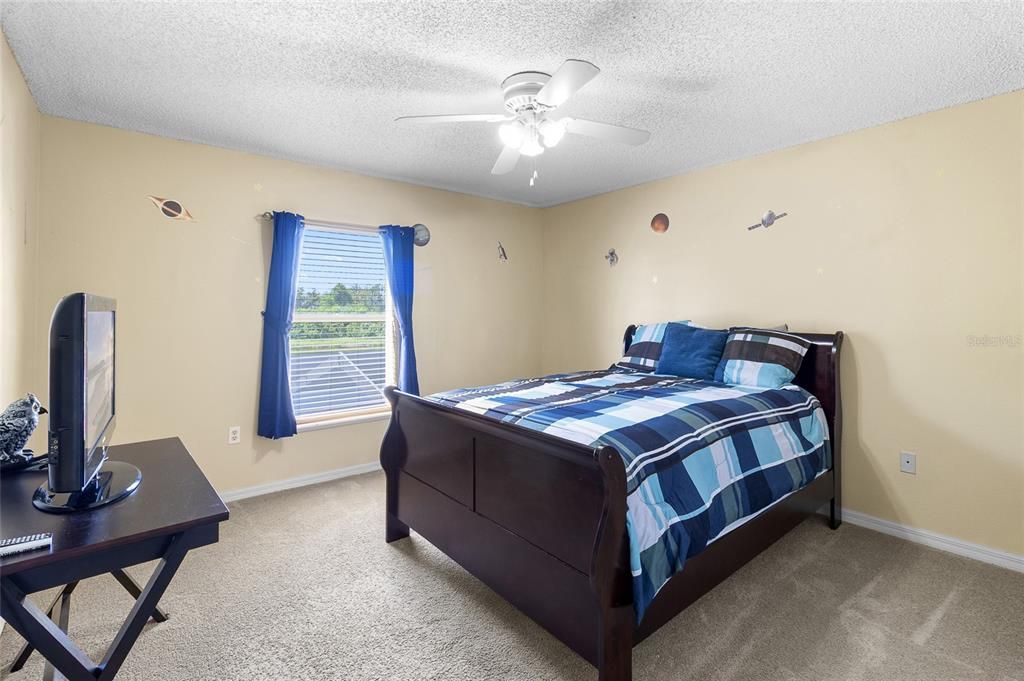 待售: $420,000 (4 贝兹, 2 浴室, 2825 平方英尺)