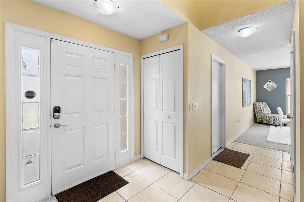 待售: $420,000 (4 贝兹, 2 浴室, 2825 平方英尺)