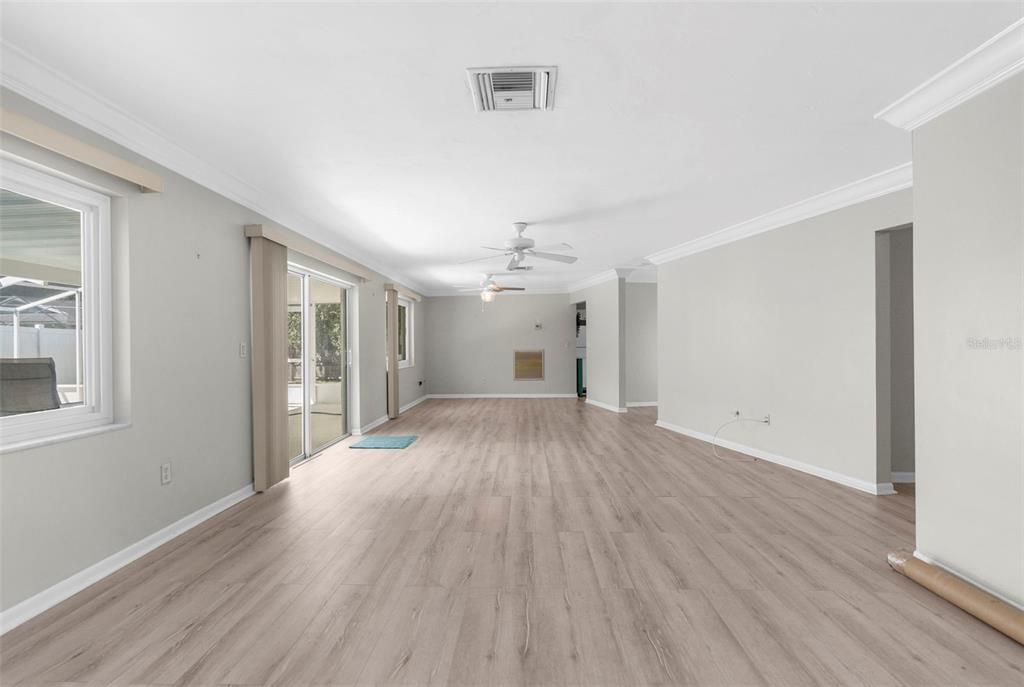 Active With Contract: $225,000 (2 beds, 2 baths, 1255 Square Feet)