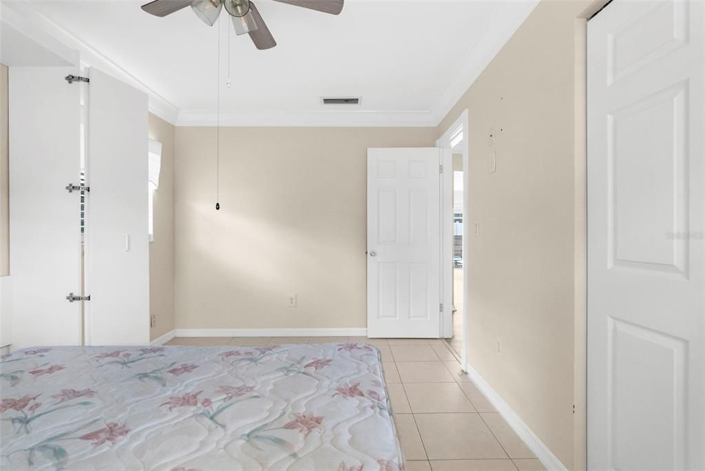 Active With Contract: $225,000 (2 beds, 2 baths, 1255 Square Feet)