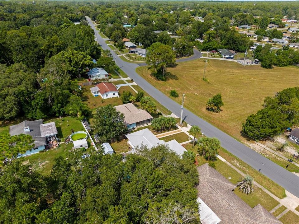 Active With Contract: $225,000 (2 beds, 2 baths, 1255 Square Feet)