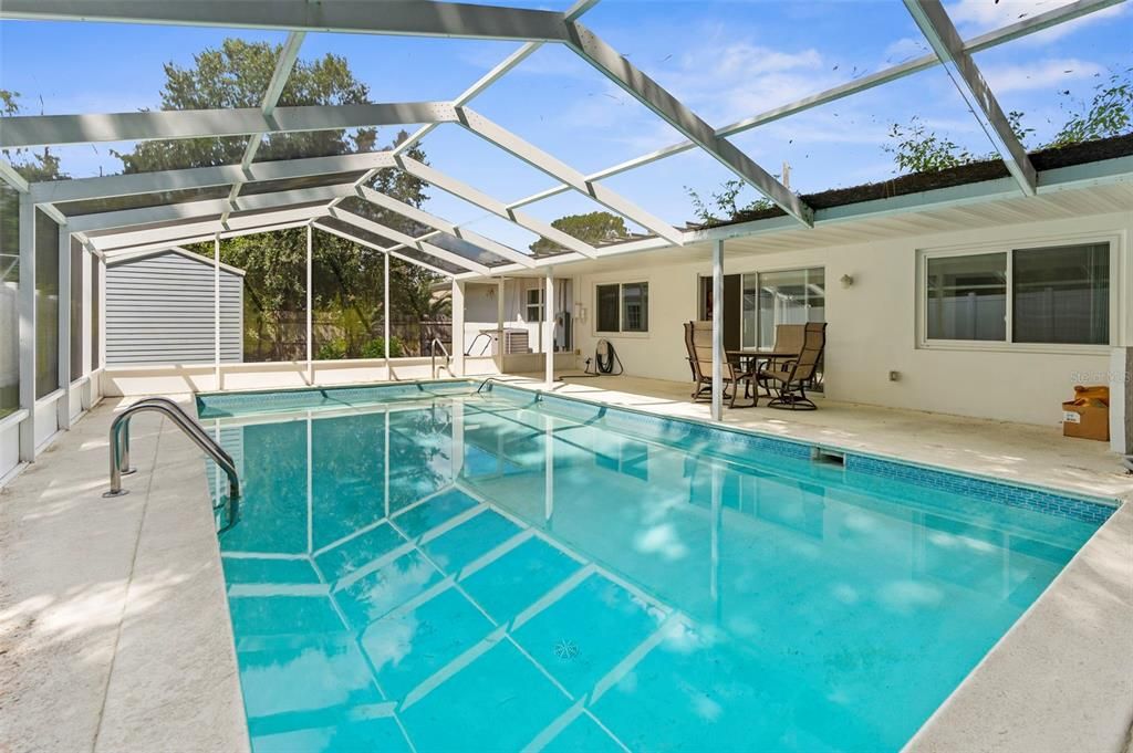 Active With Contract: $225,000 (2 beds, 2 baths, 1255 Square Feet)