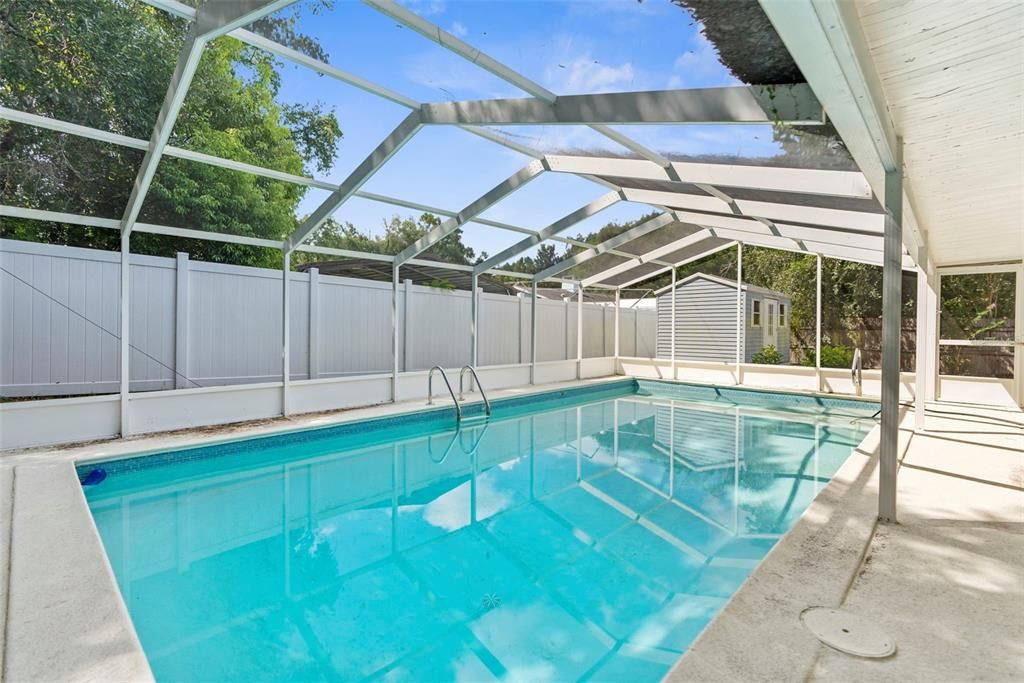 Active With Contract: $225,000 (2 beds, 2 baths, 1255 Square Feet)