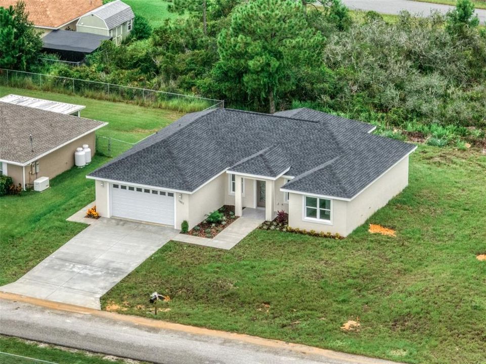 For Sale: $350,000 (3 beds, 3 baths, 1687 Square Feet)