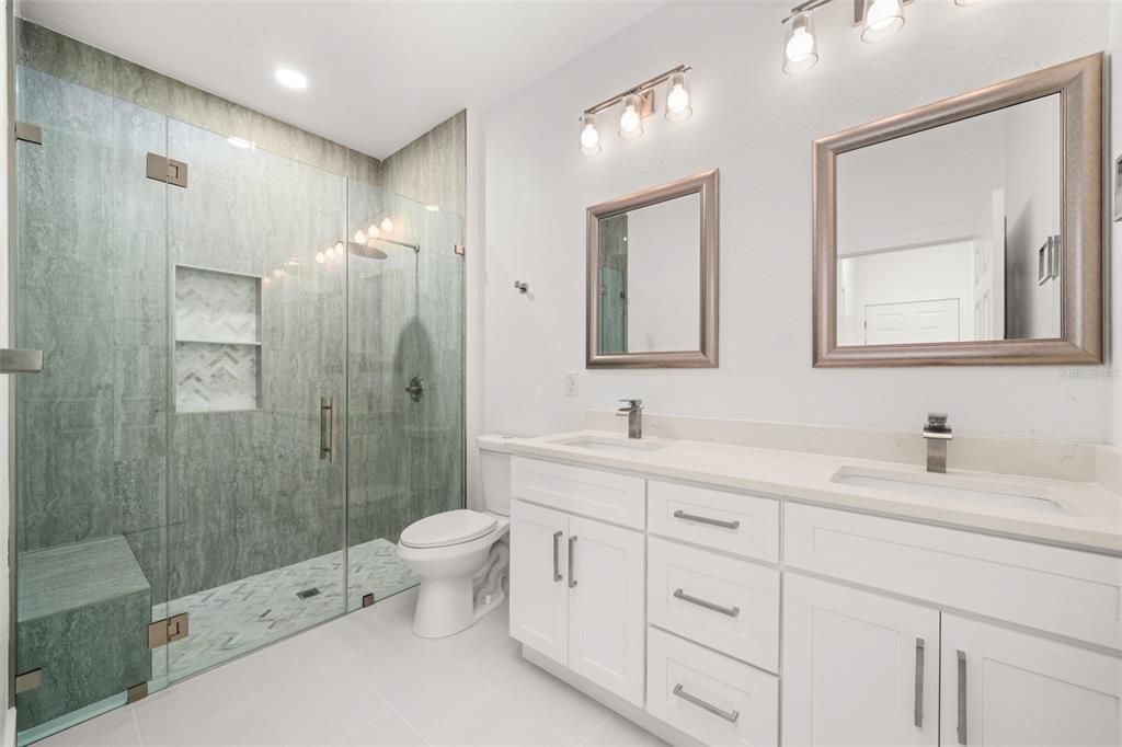 For Sale: $350,000 (3 beds, 3 baths, 1687 Square Feet)