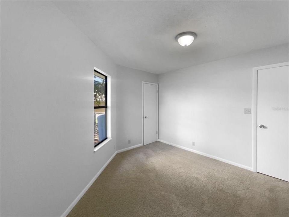 Active With Contract: $200,000 (3 beds, 2 baths, 1078 Square Feet)