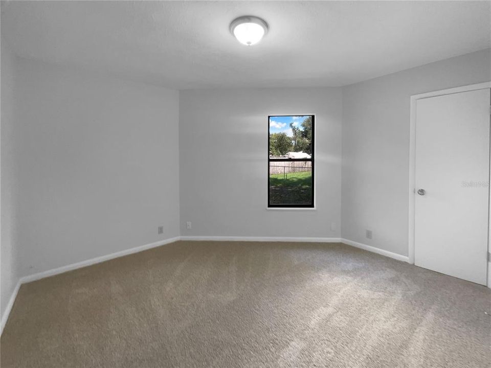 Active With Contract: $200,000 (3 beds, 2 baths, 1078 Square Feet)