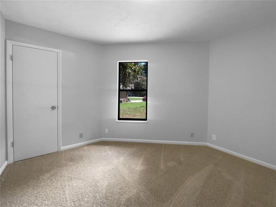 Active With Contract: $200,000 (3 beds, 2 baths, 1078 Square Feet)