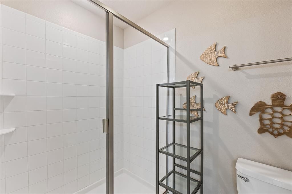 На продажу: $925,000 (8 спален, 5 ванн, 4350 Квадратных фут)