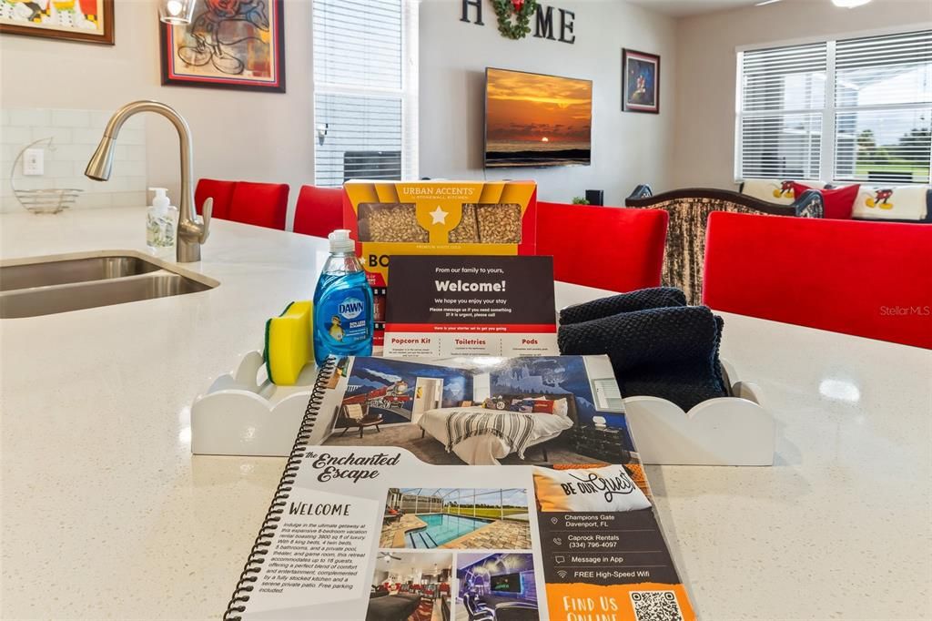 На продажу: $925,000 (8 спален, 5 ванн, 4350 Квадратных фут)