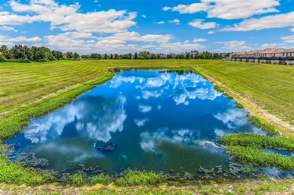 На продажу: $925,000 (8 спален, 5 ванн, 4350 Квадратных фут)