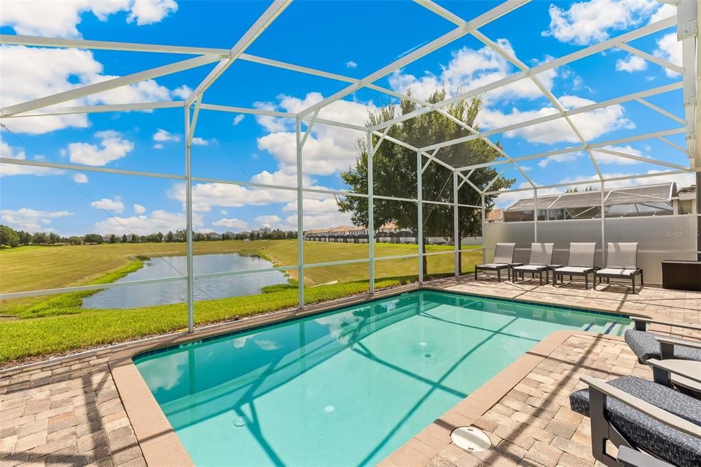 На продажу: $925,000 (8 спален, 5 ванн, 4350 Квадратных фут)