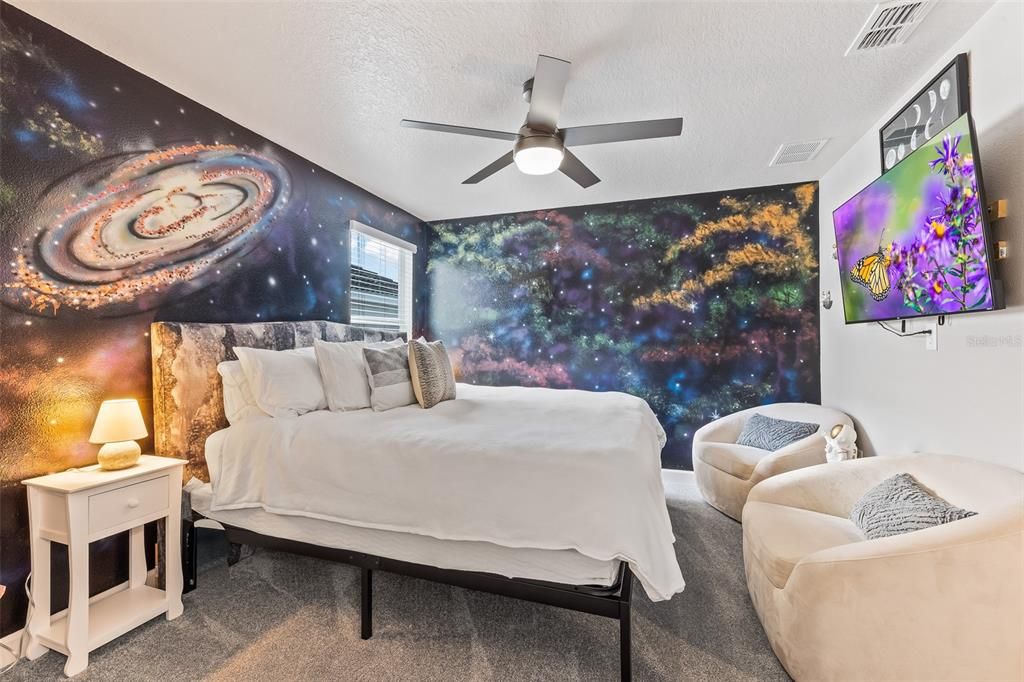 На продажу: $925,000 (8 спален, 5 ванн, 4350 Квадратных фут)