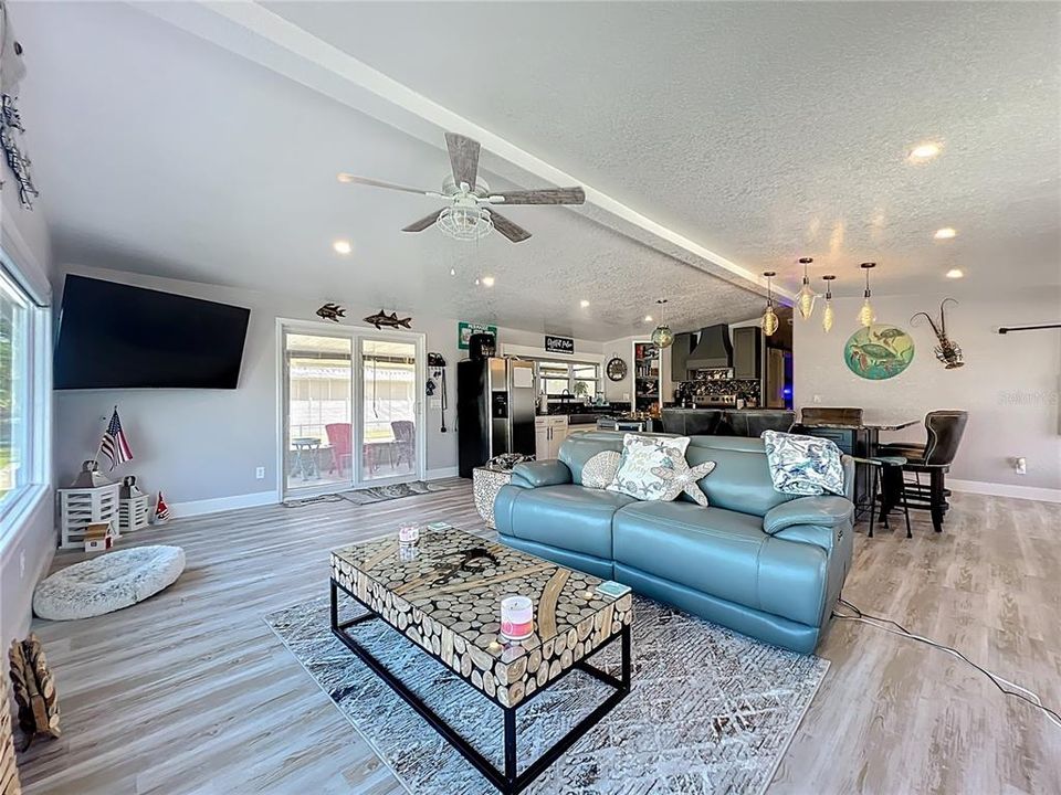 En Venta: $479,000 (3 camas, 2 baños, 1440 Pies cuadrados)