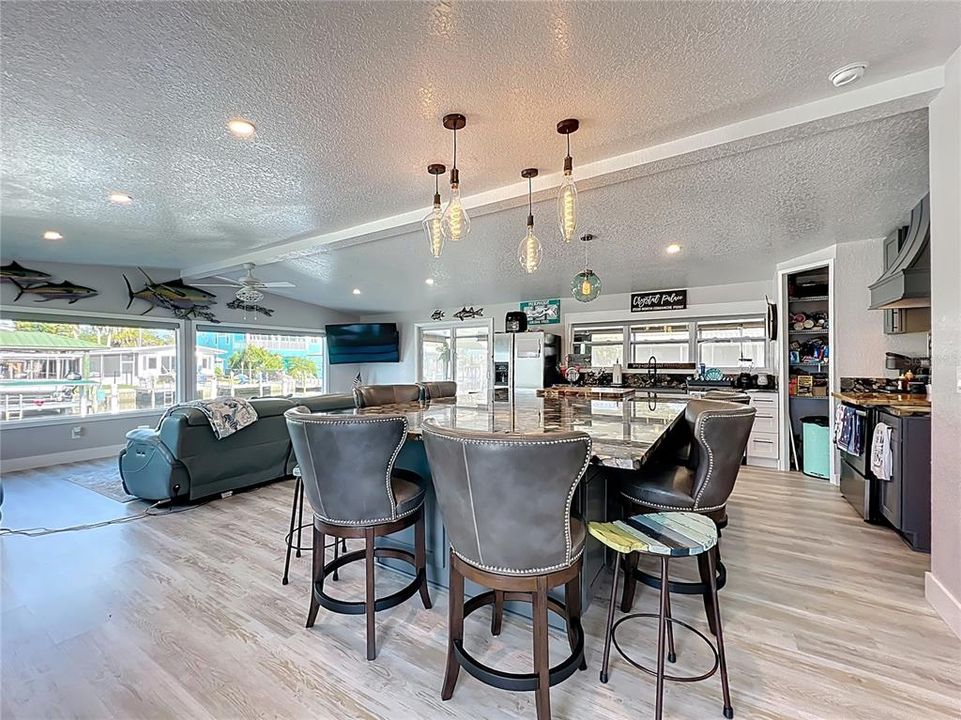 En Venta: $479,000 (3 camas, 2 baños, 1440 Pies cuadrados)