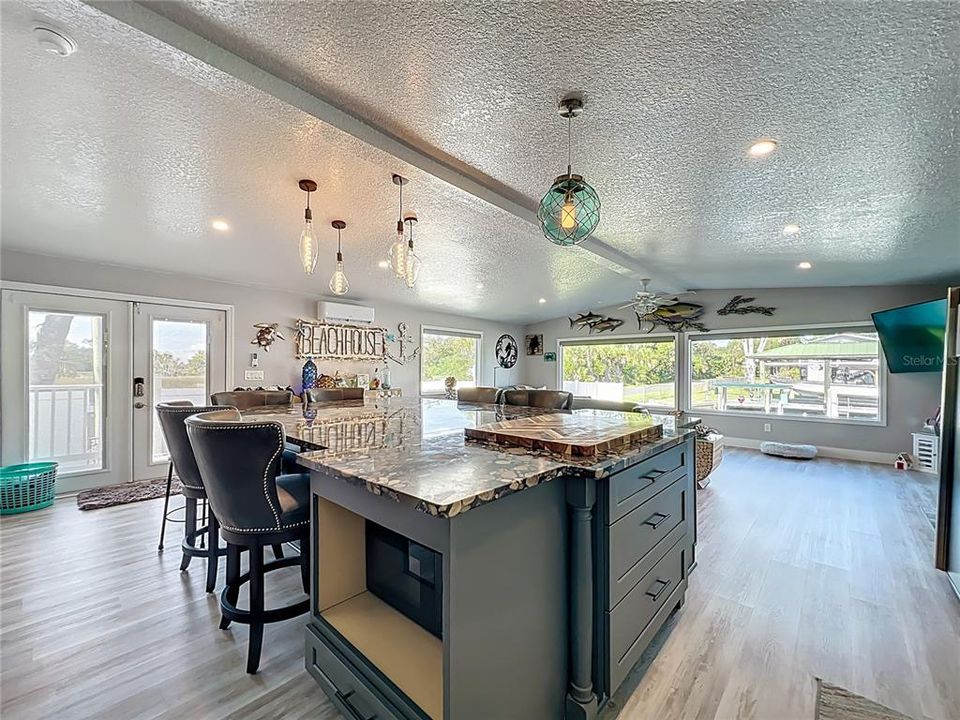 En Venta: $479,000 (3 camas, 2 baños, 1440 Pies cuadrados)