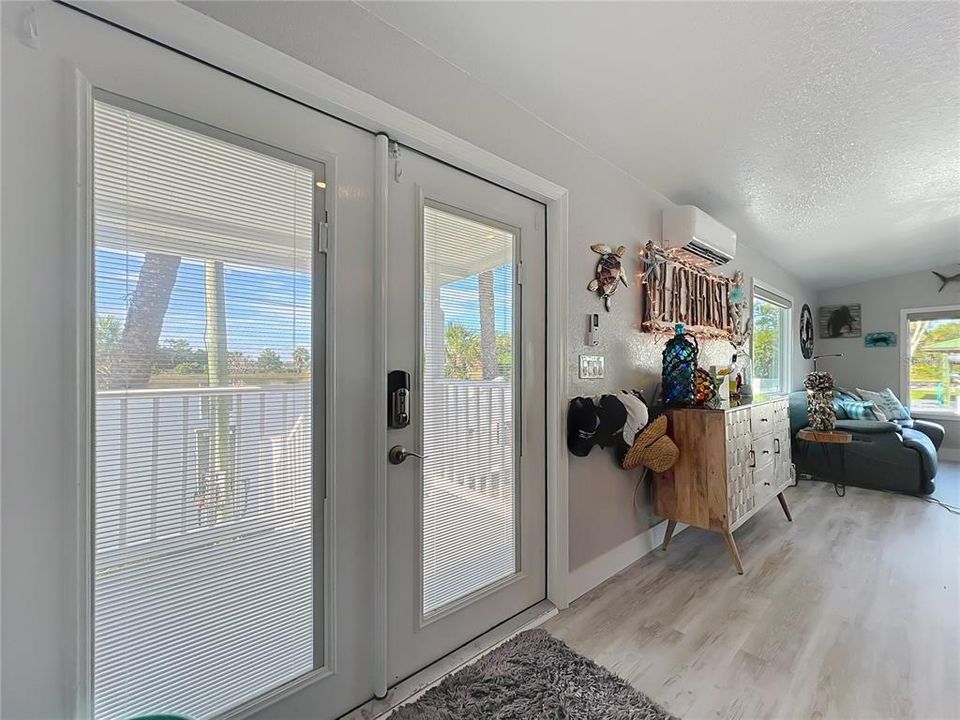 En Venta: $479,000 (3 camas, 2 baños, 1440 Pies cuadrados)