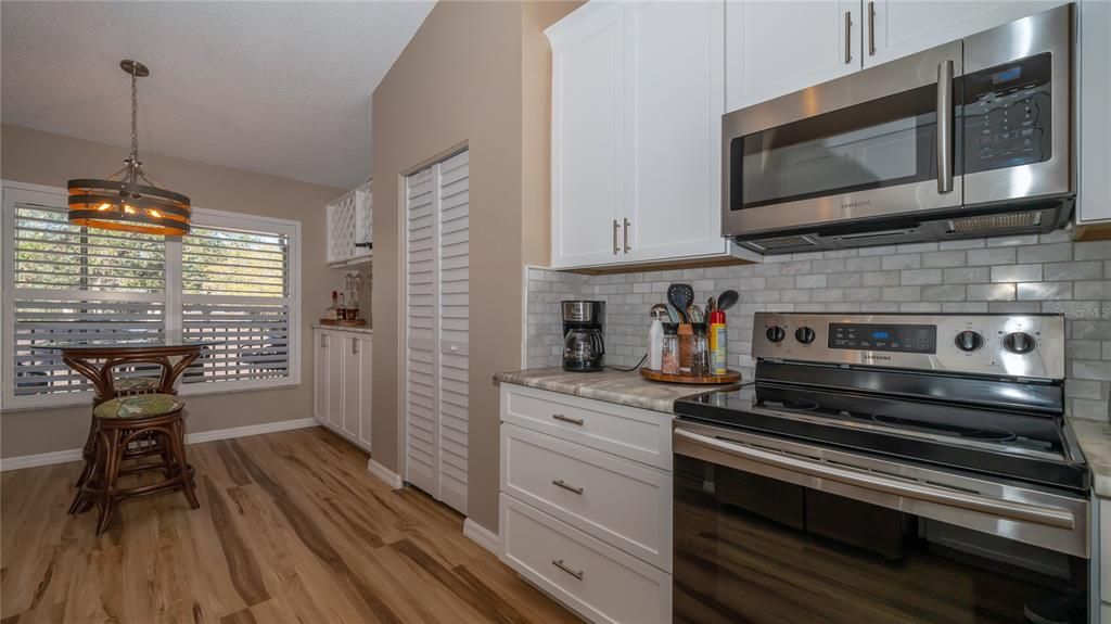 For Rent: $5,200 (2 beds, 2 baths, 1433 Square Feet)