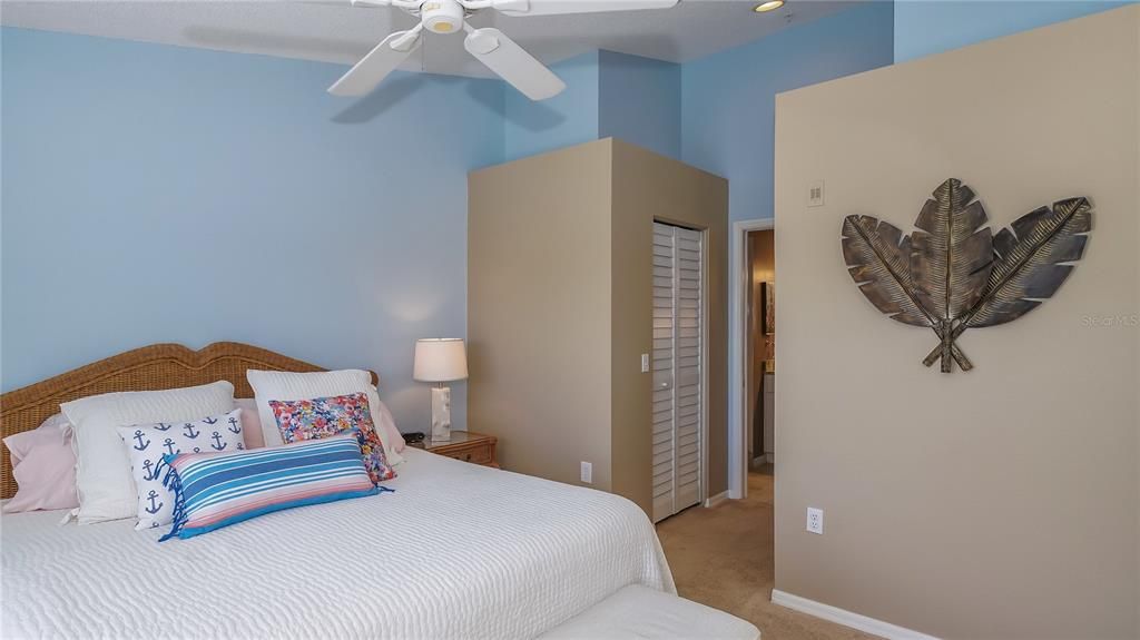 For Rent: $5,200 (2 beds, 2 baths, 1433 Square Feet)