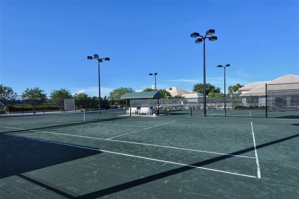 Active With Contract: $299,900 (2 beds, 2 baths, 1106 Square Feet)