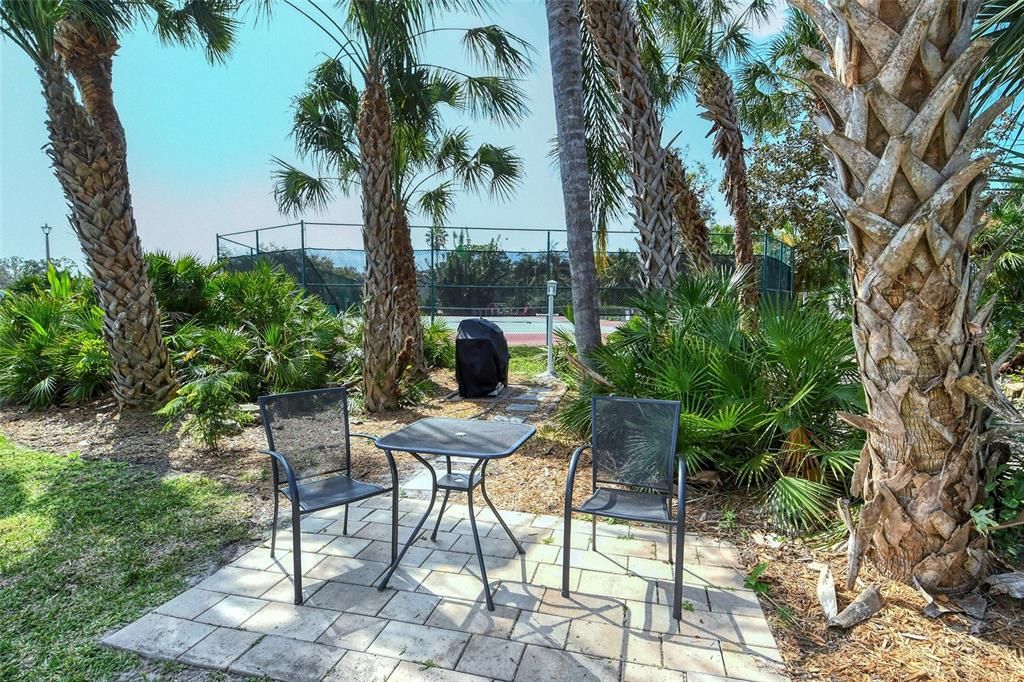 Active With Contract: $299,900 (2 beds, 2 baths, 1106 Square Feet)